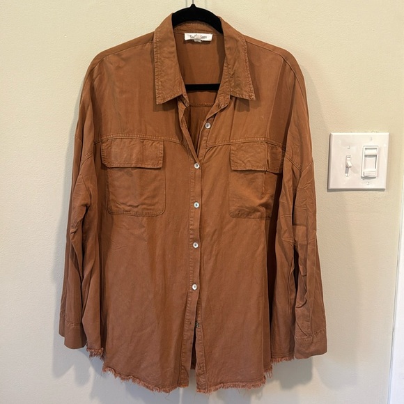 Sewn + Seen Tops - SEWN + SEEN Raw Hem Oversized Button Down Top Light Rust / Camel Brown sz M NWOT